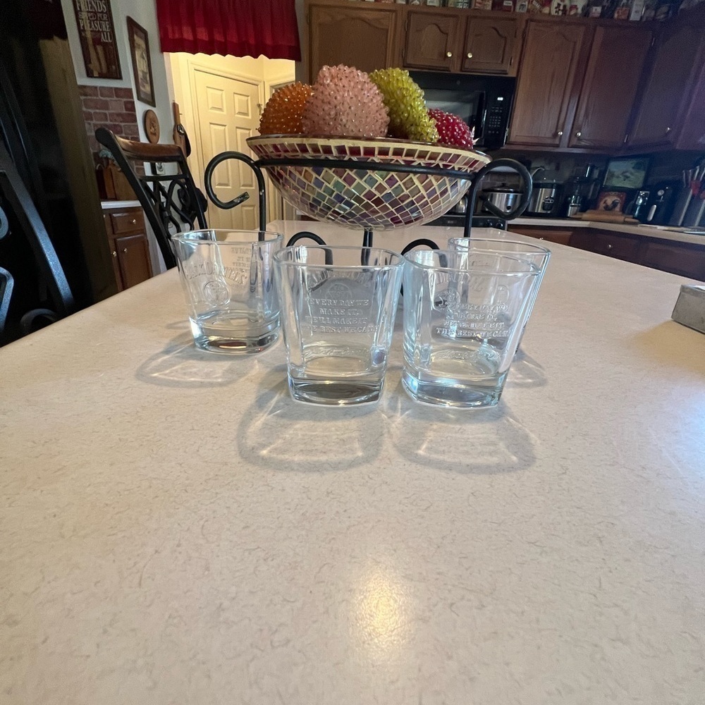 Vintage JACK  DANIELS BEVELED GLASSES - Picture 4 of 9